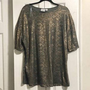 Nwot sheer looking Jaclyn Smith shirt